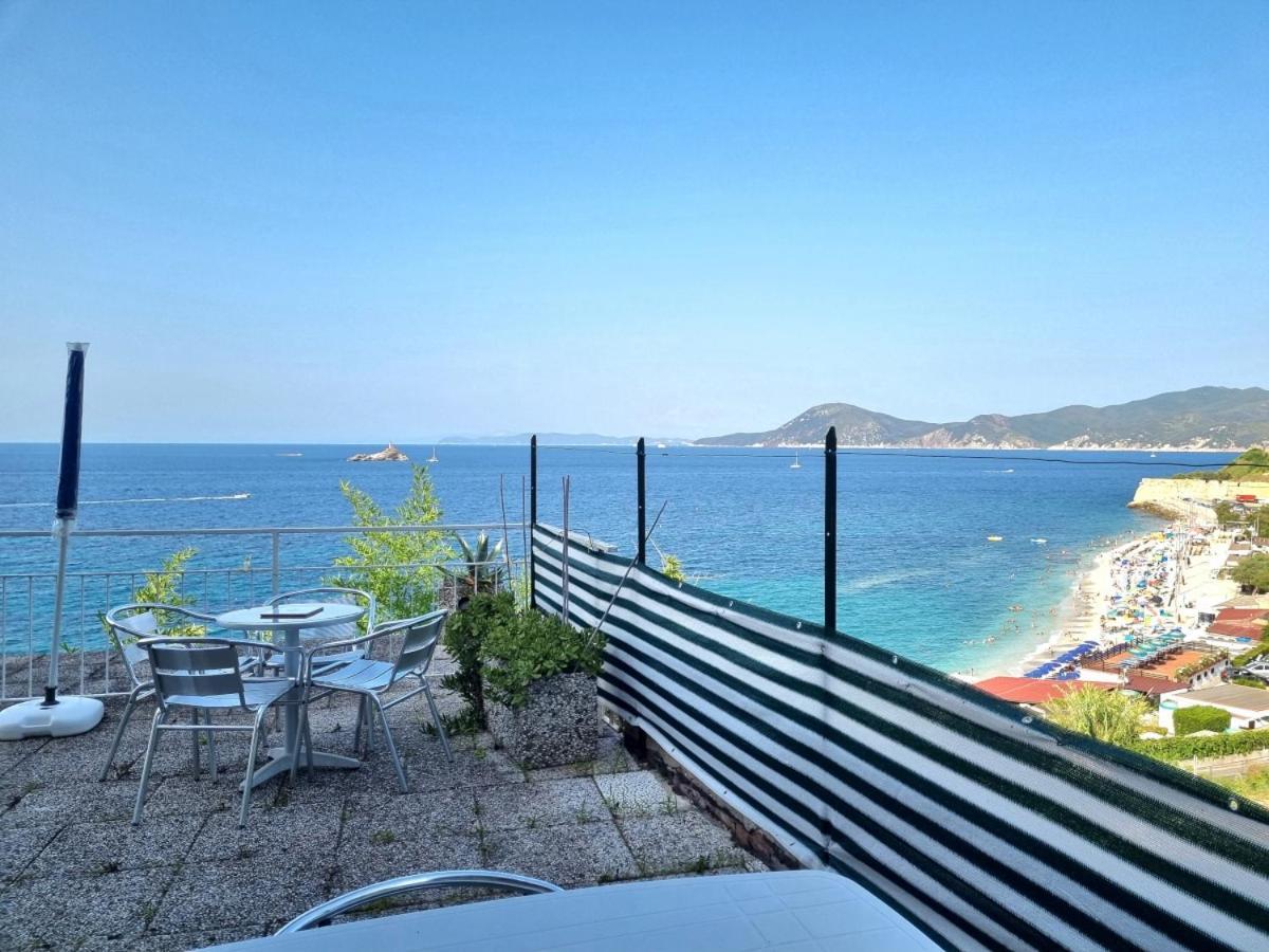 Appartamenti La Terrazza Sulle Ghiaie - Goelba Portoferraio Luaran gambar