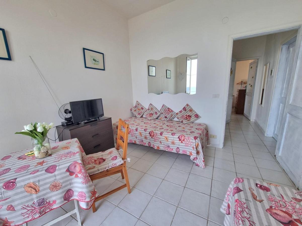 Appartamenti La Terrazza Sulle Ghiaie - Goelba Portoferraio Bilik gambar